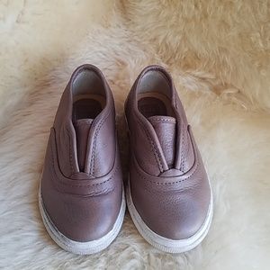 Genuine Frye Toddler Shoe, size 7